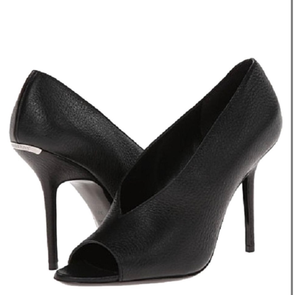 Burberry Haydons Black Grainy Leather Heels